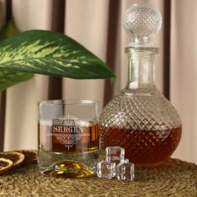 Resim Hediyelerin Efendisi Ahşap Kutulu Retro Arma Tasarımlı Isme Özel Viski Kadehi 