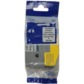 Resim PLUSCOPY Muadil Etiket Brother *TZe-M951* 24mmX8m Mat Gümüş Etikete Siyah (Laminasyon Şerit) 