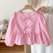 Resim Kızların Şık Çizgili Uzun Kollu Bluz, Yaka Detaylı ve Kurdele Detaylı - Pembe ve Beyaz Dikey Çizgiler, Esnek Olmayan Kumaş, Bahar/Sonbahar İçin Mükemmel, Çok Yönlü Yuvarlak Yaka Üst, Bahar Modası Üst | Yaka Detaylı Üst | Esnek Olmayan Kumaş 