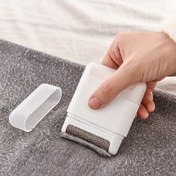 Resim Taşınabilir Tüy ve Topak Çıkarıcı Silindir – Kıyafetler için Pil Gücünde Kumaş Tıraş Makinesi, Tüy ve Topak Silici, Beyaz, Elektrik Gerektirmez, Ev Kullanımı için Kolay Kullanımlı Tüy Fırçası, Manuel Tüy Çıkarıcı | Taşınabilir Tüy Çıkarıcı | El Tipi Tüy Silindiri, Kıyafetler için Tüy Çıkarıcı 