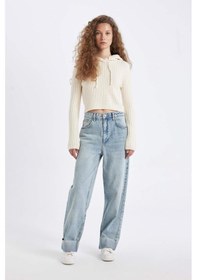 Resim DeFacto Regular Fit Basic Düz Kapüşonlu Crop Triko Kazak C7333AX24WNER103 Ekru 