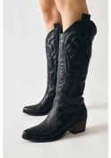 Resim Florida Siyah Nakış Detaylı Sivri Burunlu Western Çizme 001 