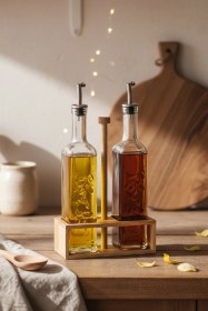 Resim Snippy Verra - 2'li Ahşap Tutmalı Standlı Cam Yağdanlık Damlatmaz Yağlık Sirkelik Zeytinyağı Şişesi Soft 500ml Ahşap 