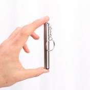Resim Paslanmaz Çelik Mini LED Anahtarlık Feneri - Seyahat, Kamp ve Günlük Kullanım için Kompakt Acil Işık (Pil Dahil Değildir), Seyahat Anahtarlık Işığı | Minimalist Tasarım | Güvenli Halka Bağlantısı 