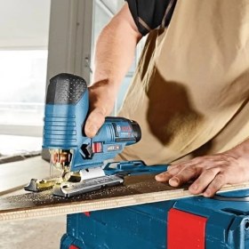 Resim Storemax Professional Gst 12V-70 Akülü Dekupaj Testere (12 Volt, Solo, 1.500-2.800 Strok/dak, Ahşapta Kesme Derinliği: 70 Mm, Karton Kutuda) 