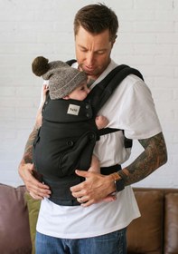Resim Ergobaby Tula Explore<br>3 farklı taşıma pozisyonlu <br>ergonomik kanguru - Urbanista black 
