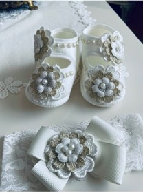 Resim Beyaz Kurdeleli Çiçekli Incili Bebek Kız Patik Ve Bandana Seti 