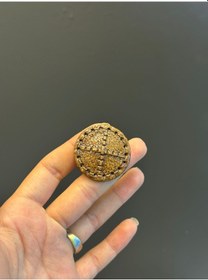 Resim Taş Desenli Broş Yaka İğnesi Giyim Aksesuarı 4 x 4 CM Renkli 