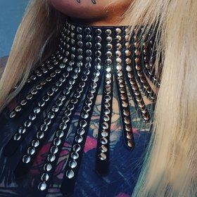 Resim 1 Adet Kadın Siyah PU Yaka Abartılı Perçin Süslemeli ve Püskül - Gotik Tarzı, Festival Aksesuarı 
