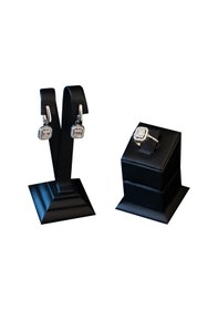 Resim 925 Ayar Gümüş Kare Baget Zirkon Taşlı Set 