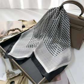 Resim Jump Rabbit Çizgili Eşarp Ipek Eşarp 70CM Küçük Kare Kafa Bandı Saç Türbanı Kravat Çanta (Yurt Dışından) 