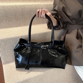 Resim Kadınlar İçin Şık Crossbody Çanta - Siyah & Açık Kahverengi Parlak El Çantası, Altın Tonlu Donanım Kapatma ve Astarlı, İş Seyahati Resmi Etkinlikler için Her Günlük Ve Formal Cüzdan, Dayanıklı Kolay Temizlenebilir Tasarım Şık Minimalist Stil Altın Tonu Hardware, Zarif PU Malzeme Yapılı Dikdörtgen Forma ve Karartmalara Uygun 