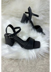 Resim Günlük Kadın Sandalet Kalın Topuklu Bantlı Bilekten Bağlı Küt Burunlu Rahat Yumuşak Taban 275 Bej 