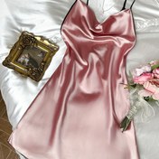 Resim Kadınların Seksi Düz Saten Kelebek Dantelli Pijama Elbisesi, Balıkçı Yaka Sırtı Açık Kayma Elbisesi, Rahat Gece Elbisesi 