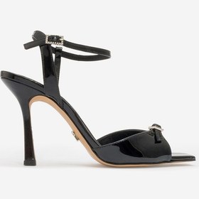 Resim Dericlub Kadın Stiletto Tokalı Bilek Bağlamalı Rugan Topuklu Ayak Pudra 