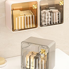 Resim Duvara monte makyaj düzenleyici, şeffaf kapaklı - Yerden tasarruf sağlayan banyo dolabı depolama kutusu, pamuklu, ruj, pedler için şeffaf kozmetik kutusu - Alet gerektirmeyen kurulum, dayanıklı plastik yapısı - Banyo, dolap veya masa düzenleme için 
