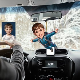 Resim Paraşüt ile Atlayan Çoçuk Tasarımlı Ahşap Araba Dikiz Ayna Süsü 