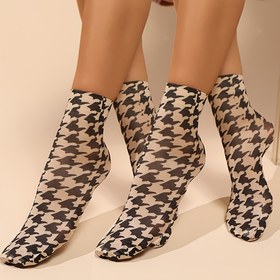 Resim 2 Çift Kadın Houndstooth Kısa Çorap - Şık Siyah Beyaz Ekose Desen, Yüksek Esneklikli Nefes Alabilen Yazlık Çoraplar, Günlük ve Resmi Kullanım İçin, Yenilikçi Ayakkabı Aksesuarı, Dayanıklı Malzeme, Moda Tutkunları İçin Şık Kısa Çorap 