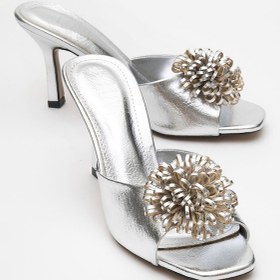 Resim Shana Gümüş Çiçekli Kadın İnce Topuklu Terlik Gümüş 