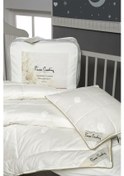 Resim Pierre Cardin Yün Bebek Yorgan 