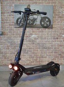 Resim T10 1600W Elektrikli Scooter, Çift Motor, LED Gösterge, Çift Amortisör, Siyah 