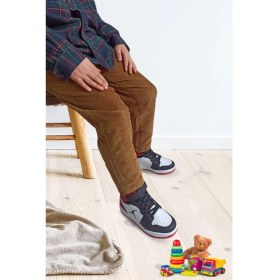 Resim Cool Basketbol Ayakkabısı Erkek Çocuklar İçin Mikrofiber Malzeme ile Konforlu Tasarım 