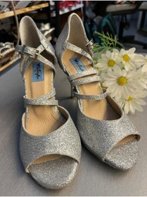 Resim bitangosu GÜMÜŞ SİMLİ 8,5 CM 13 PONT KAPALI TOPUK TANGO, DANS VE SALON AYAKKABISI EL EMEĞİ ÖZEL SERİ ÜRETİM 