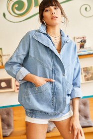 Resim Olalook Kadın Mavi Cepli Fermuarlı Çıtçıtlı Uzun Denim Ceket CKT-19000258 