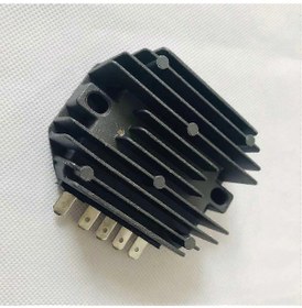 Resim Yanmar Traktörleri İçin 12v Am101406m Voltaj Regülatörü Değişimi. 