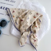 Resim Kadınlar için Şık Mori Tarzı Çiçek Baskılı Kare Eşarp - Çok Renkli Botanik Desen (Orkideler, Güller) ile Yumuşak Bej, Hafif ve Nefes Alabilir, Makinede Yıkanabilir, Günlük & Resmi Kıyafetler İçin Çok Yönlü Moda Aksesuar 