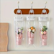 Resim El Yapımı Tığ İşi Buket Hediye Çantası Pembe Vazo ile - İçinde 5 Adet Örgü Çiçek, Kumaş Sarma Kağıdı ve Kurdele Bulunur - Anneler Günü, Sevgililer Günü, Doğum Günü veya Yıldönümü Hediyeleri için Mükemmel - Bahar Ev Dekoru, Tığ İşi Malzemeleri 