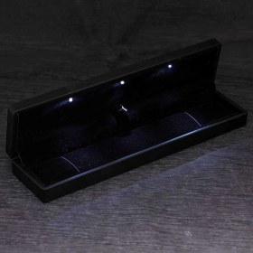 Resim Işıklı Siyah Renk Bileklik ve Tesbih Kutusu 