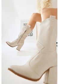 Resim Keri Bej Asimetrik Kesim Topuklu Kısa Çizme 001 