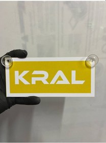 Resim Sarı Renk Üzeri Beyaz Renk Kral Yazılı Vantuzlu Cam Süsü 