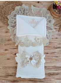 Resim Yenidoğan Beyaz Wool Yün Kumaş Taç Nakışlı Trilüks Kundak Bebek Battaniyesi Beyaz Beyaz 
