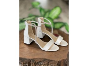 Resim Pierre Cardin Kadın Pierre Cardin Taşlı Beyaz Topuklu Sandalet 
