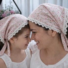 Resim Anne Kız Kombin Bandana - Pamuklu Papatya Desenli Dantelli Bağlamalı Saç Bandı Seti 