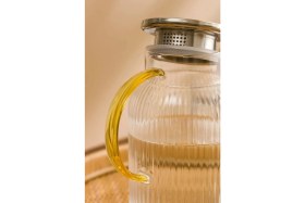 Resim Elite Borosilikat Cam Çizgili Sürahi Gold Saplı Metal Kapaklı 1500 ml 1 Adet 