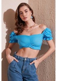 Resim Lela Slim Fit Büzgü Detaylı Kalp Yaka Crop Bayan Bluz 5865601 Mavi 