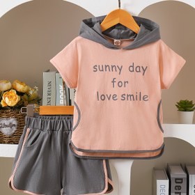 Resim Kızlar için Yaz Yeni Gelen İki Parça Takım - Pamuklu Kapüşlu Şortlar "Sevgi Gülümsemesi için Güneşli Gün" Baskılı, Açık Gri ve Beyaz, Cep Detaylı, Normal Kalıp, Dış Mekan Oyunları, Günlük Giyim ve Sporlar için Mükemmel, Dış Mekan Giyim|Canlı Baskı|Esnek Kumaş, Dış Mekan İçin 