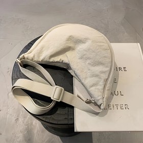 Resim Şık Naylon Hilal Çapraz Çanta - Çok Yönlü & Dayanıklı, Fermuarlı Kapatma, Polyester Astarlı Yıkanabilir - Kırmızı, Siyah Renklerde Mevcut 