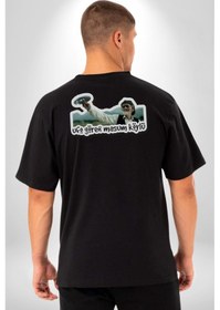 Resim Ufo Gören Masum Köylü Yazılı Pamuklu Unisex Oversize Sırt Dijital Baskılı Siyah T-shirt Siyah 