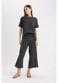 Resim DeFacto Wide Leg Geniş Bol Paça Normal Bel Bürümcük Kapri Pantolon C4329AX24SPBK81 