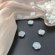 Resim 100 adet Beyaz Gül Çiçeği Boncuk, 12mm Akrilik Düz Arka Boncuk Delikleri ile, Moda Çiçek Boncukları DIY Takı Yapımı için, Bileklik, Kolye, Küpeler ve Giyim Aksesuarları için İdeal, DIY Tatil Hediye Yapımı için Mükemmel 