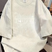 Resim Plus Beden, Kadınlar için Yazlık Rahat Kesim Omuz Düşük Tişört - Queen Harf Baskılı Yuvarlak Yaka Kısa Kollu Üst, Açık Gri, Makinede Yıkanabilir, Bayanlar için T-Shirtler, Gevşek Kıyafet, Nefes Alabilen Kumaş, Baskılı Tee, Sokak Giyimi Severler 