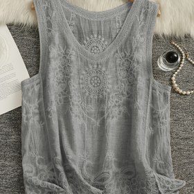 Resim Şık Nakışlı Kolsuz Atlet - Vintage Esinlenmiş Çiçek ve Geometrik Desen, Açık Gri Polyester, Yuvarlak Yaka, Bahar/Yaz için Rahat Uygunluk, Hafta Sonu Rahat Giyim, Rahat Giyim Üstü|Vintage Esinlenmiş Üst|Esnek Kumaş 