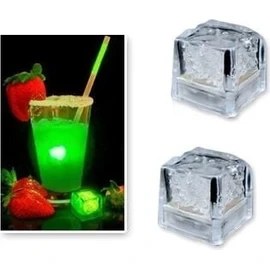 Resim Nuveden Ieg™ LED Işıklı Buz Küpleri (3 Adet) 