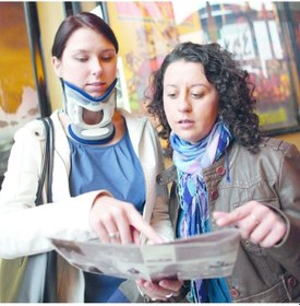 Resim J Ayarlanabilir Göğüs Destekli Ortopedik Boyunluk 