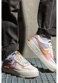 Resim Nike Air Force 1 Shadow Phantom Yürüyüş Ayakkabısı Beyaz Pembe Swoosh Krem 