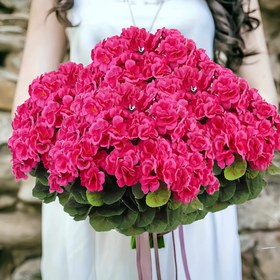 Resim 40 Büyük Başlıklar, 8 Set UV Dirençli Yapay Geranium - Canlı Pembe Sentetik Çiçekler Yeşil Yapraklarla, İç ve Dış Mekan Dekorasyonu, Avlular, Ev Merkezi Düzenlemeleri ve Düğünler ve Nişanlar Gibi Özel Günler İçin Uygun. 